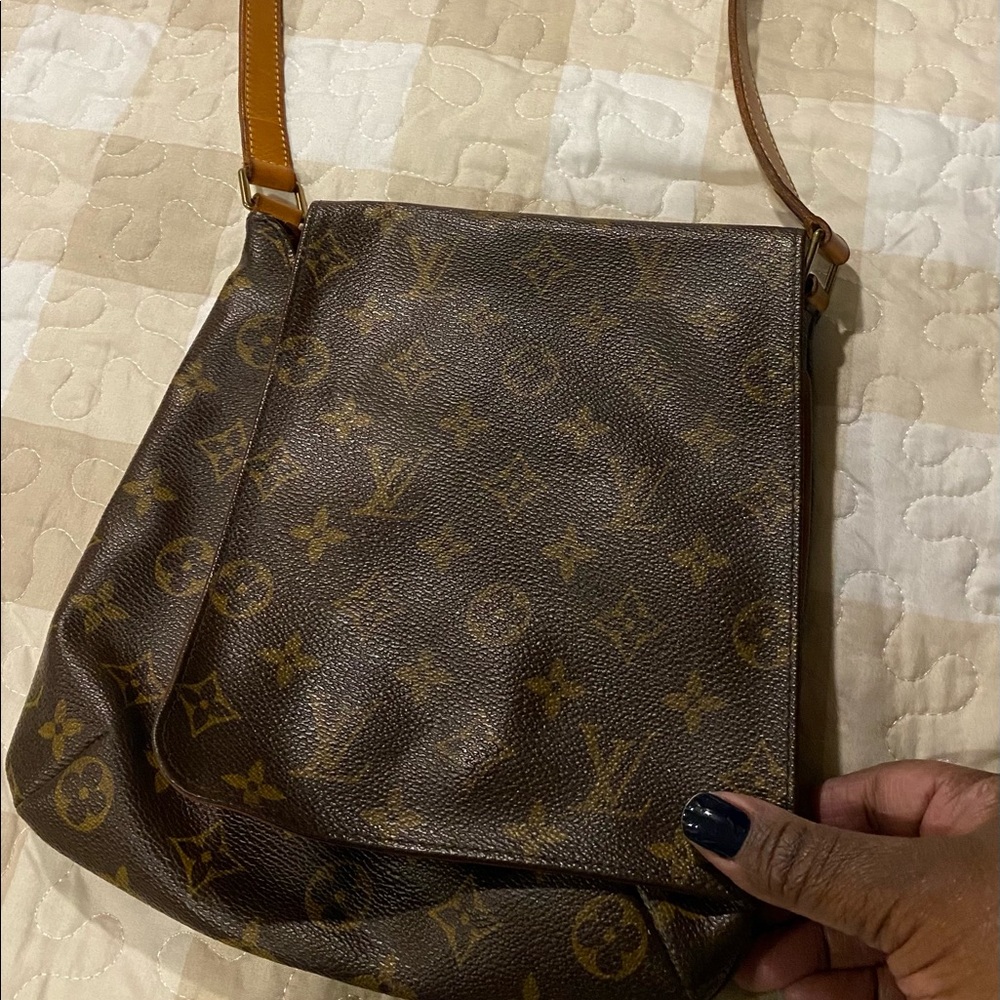 LV Messenger Shoulder Bag